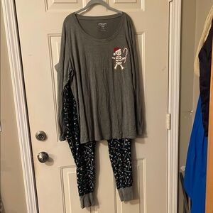 Torrid Gray and Green Winter Holiday Pajama Set Intimates & Sleepwear